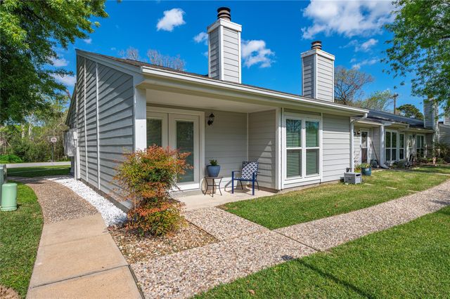 22 Hideaway Drive, Friendswood, TX 77546