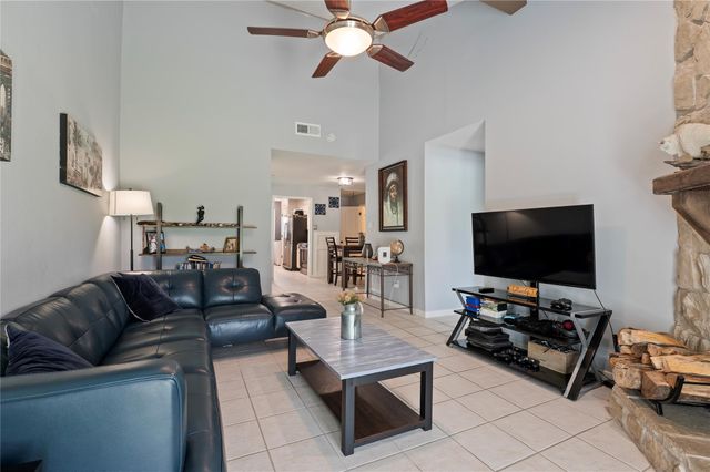 22 Hideaway Drive, Friendswood, TX 77546