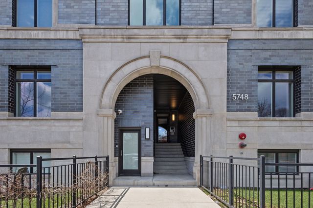 5748 N Hermitage Avenue 106, Chicago, IL 60660