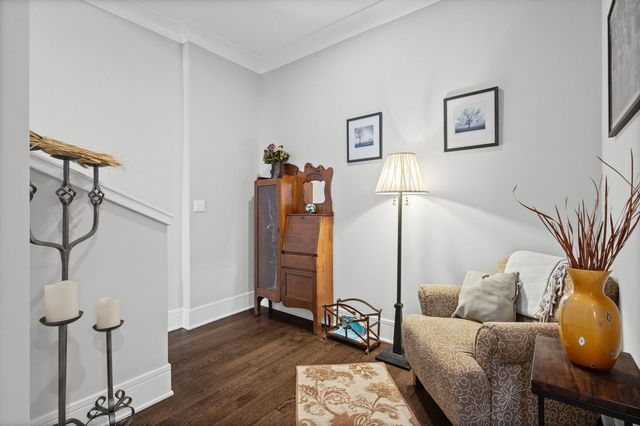 5748 N Hermitage Avenue 106, Chicago, IL 60660