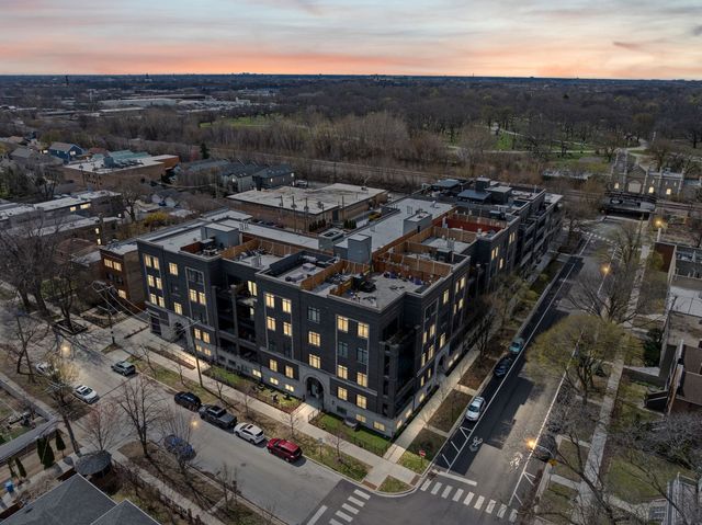 5748 N Hermitage Avenue 106, Chicago, IL 60660