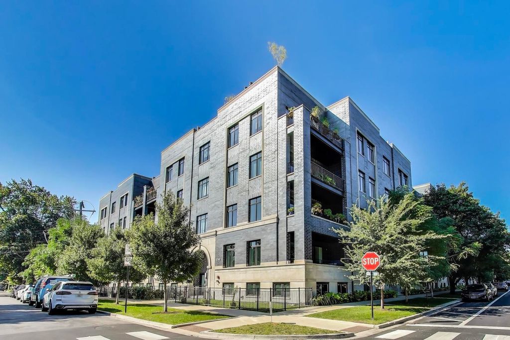 5748 N Hermitage Avenue 106, Chicago, IL 60660