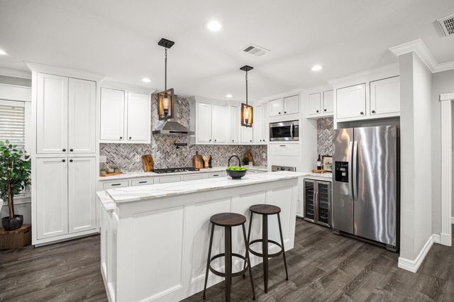 1405 Walton Street, Houston, TX 77009