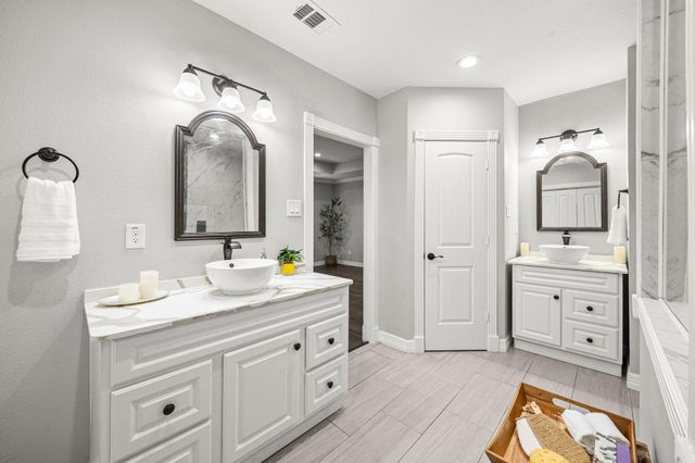 1405 Walton Street, Houston, TX 77009