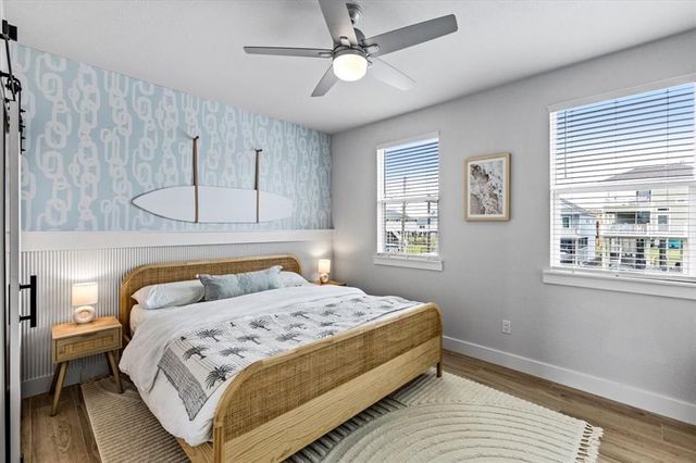 1990 Royalville Court, Crystal Beach, TX 77650