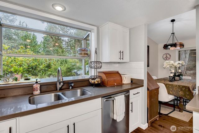 15228 SE 49th Street, Bellevue, WA 98006