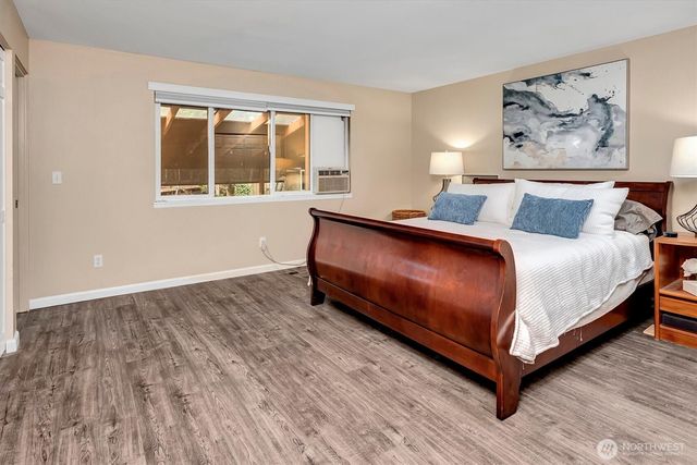 15228 SE 49th Street, Bellevue, WA 98006