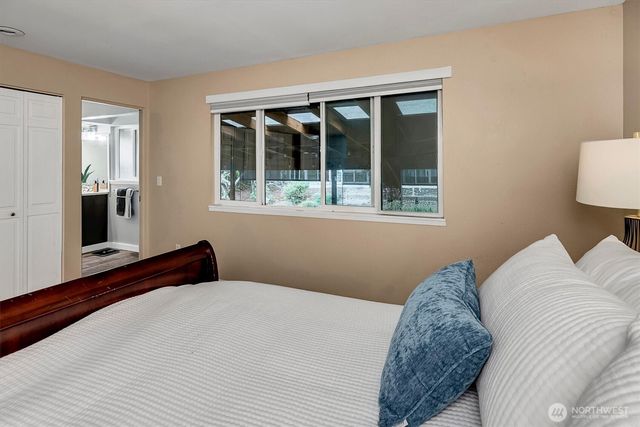 15228 SE 49th Street, Bellevue, WA 98006