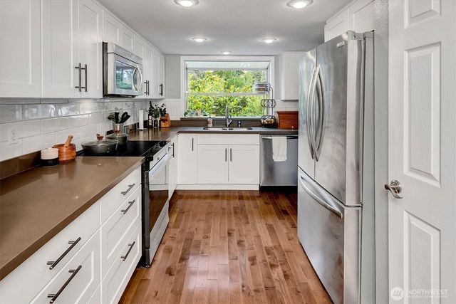 15228 SE 49th Street, Bellevue, WA 98006