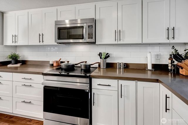 15228 SE 49th Street, Bellevue, WA 98006