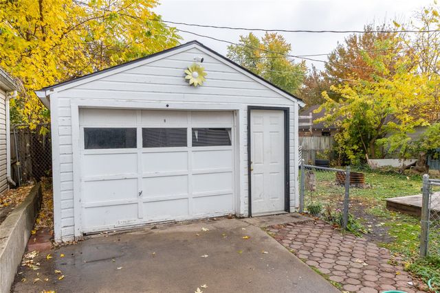 1214 Northwestern Avenue, Ames, IA 50010