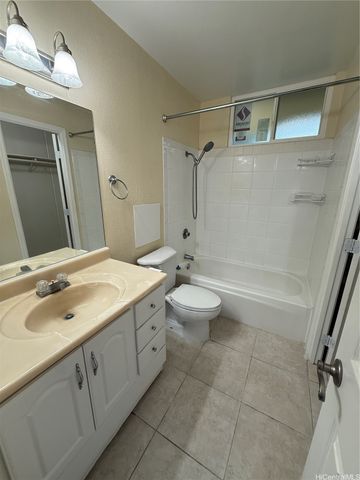 95-2056 Waikalani Place A202, Mililani, HI 96789