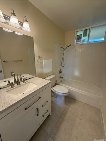 95-2056 Waikalani Place A202, Mililani, HI 96789
