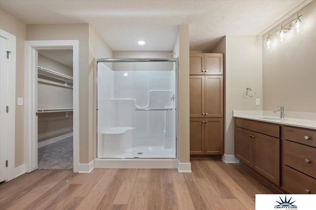 6914 Flint Drive, Papillion, NE 68046