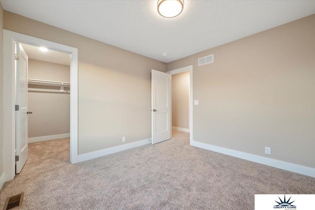 6914 Flint Drive, Papillion, NE 68046