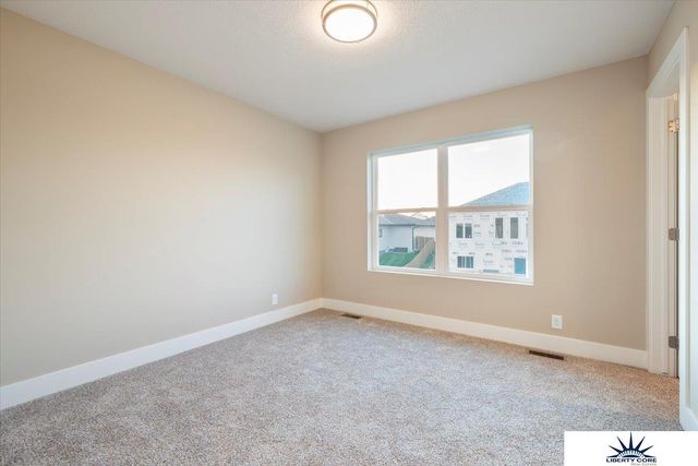 6914 Flint Drive, Papillion, NE 68046