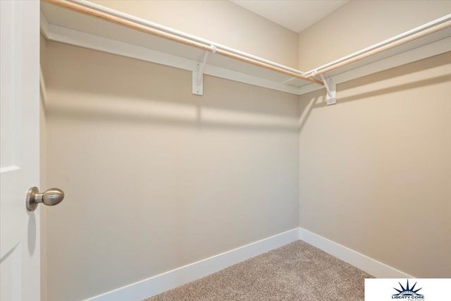 6914 Flint Drive, Papillion, NE 68046