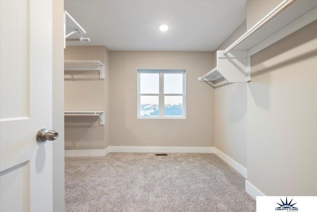 6914 Flint Drive, Papillion, NE 68046