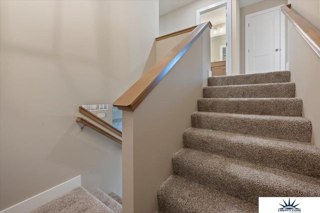 6914 Flint Drive, Papillion, NE 68046