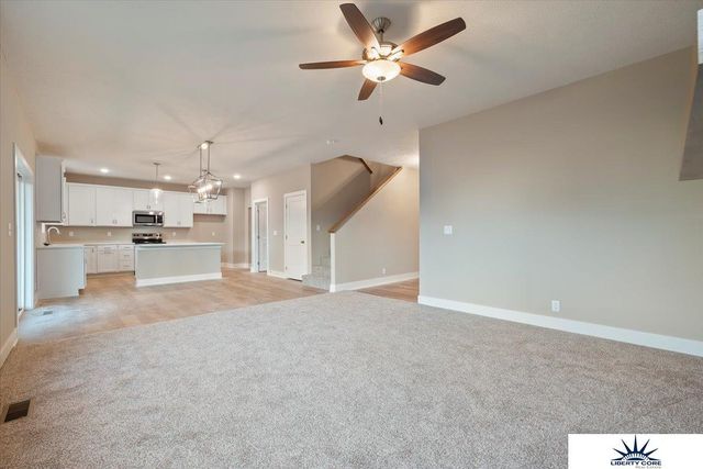 6914 Flint Drive, Papillion, NE 68046