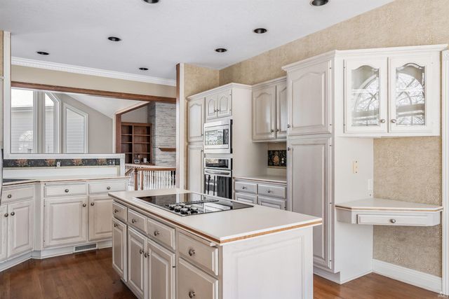 1521 Sycamore Hills Drive, Fort Wayne, IN 46814