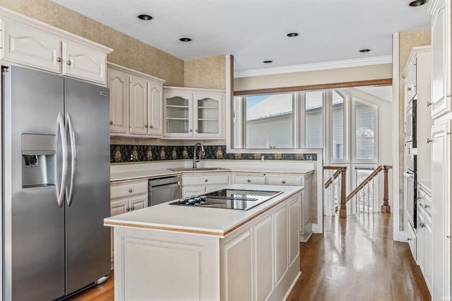 1521 Sycamore Hills Drive, Fort Wayne, IN 46814