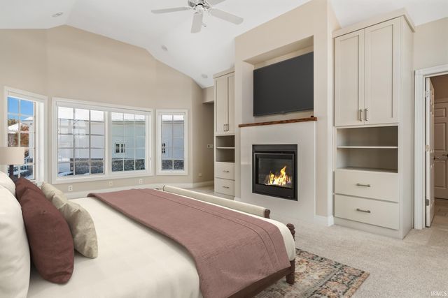 1521 Sycamore Hills Drive, Fort Wayne, IN 46814