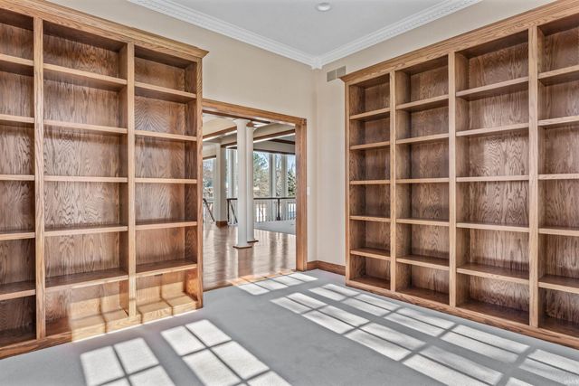 1521 Sycamore Hills Drive, Fort Wayne, IN 46814