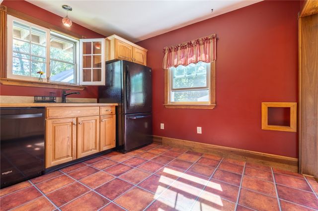37 Fuller Avenue, Webster, NY 14580