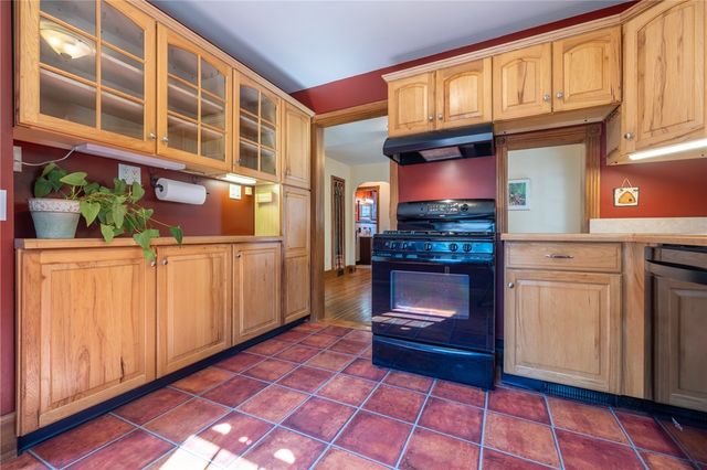 37 Fuller Avenue, Webster, NY 14580