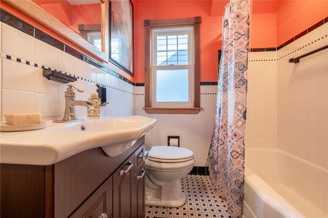 37 Fuller Avenue, Webster, NY 14580