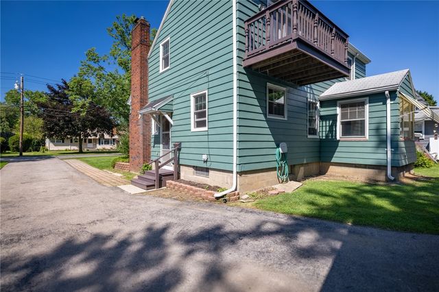 37 Fuller Avenue, Webster, NY 14580