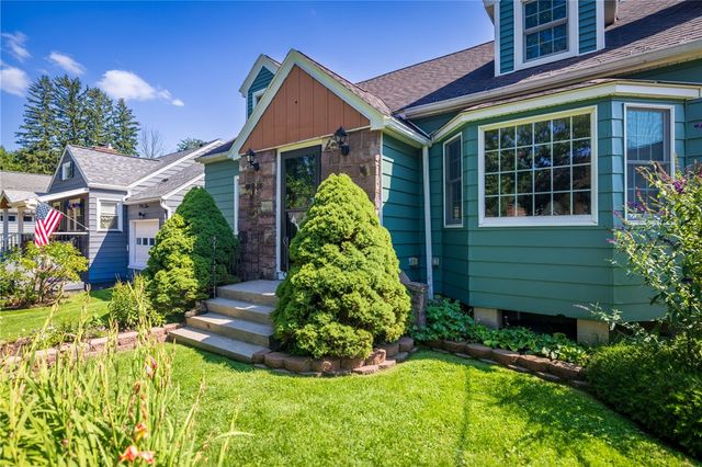 37 Fuller Avenue, Webster, NY 14580