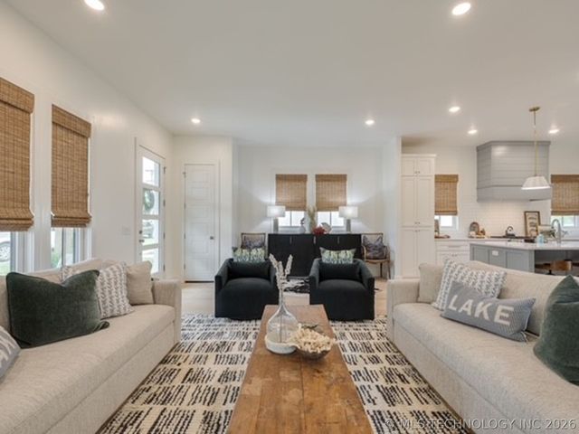 44 Ramble Along Road, Carlton Landing, OK 74432