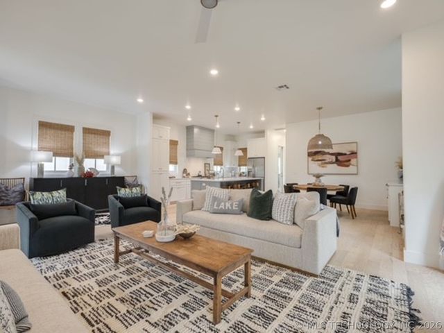 44 Ramble Along Road, Carlton Landing, OK 74432