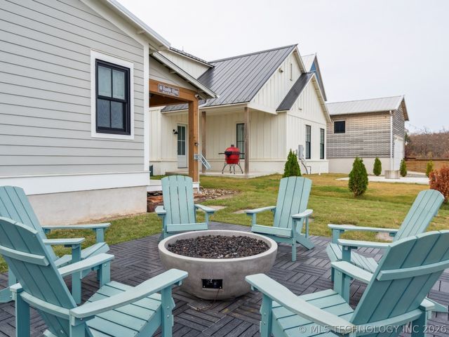 44 Ramble Along Road, Carlton Landing, OK 74432