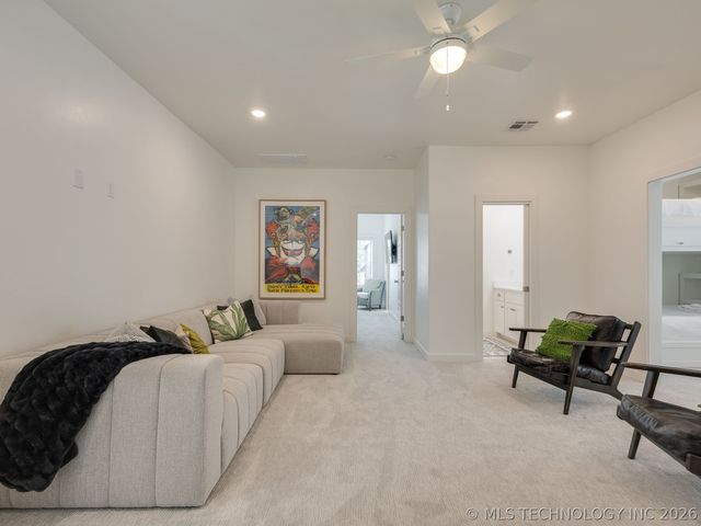 44 Ramble Along Road, Carlton Landing, OK 74432