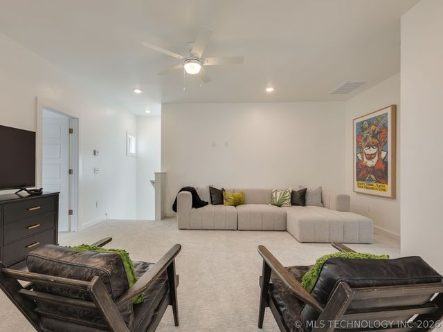 44 Ramble Along Road, Carlton Landing, OK 74432