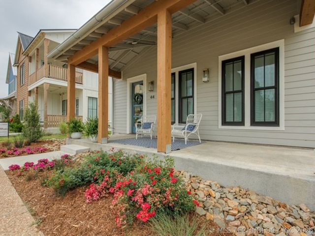 44 Ramble Along Road, Carlton Landing, OK 74432