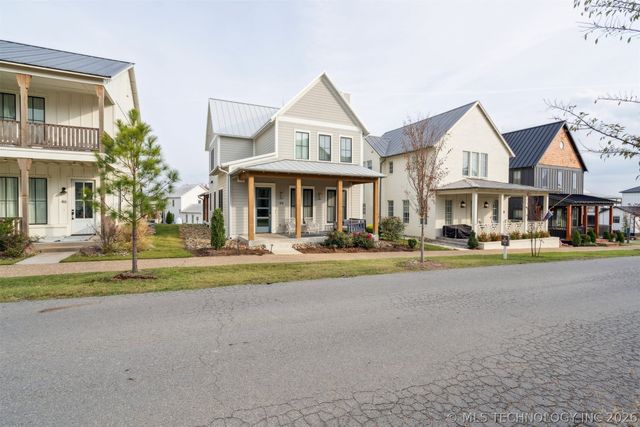 44 Ramble Along Road, Carlton Landing, OK 74432