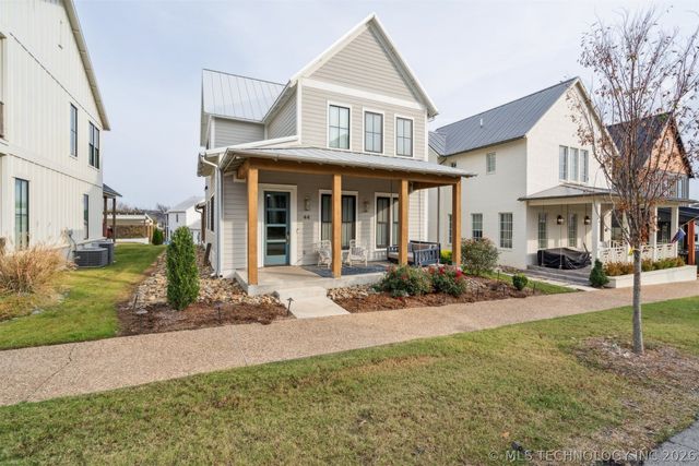 44 Ramble Along Road, Carlton Landing, OK 74432