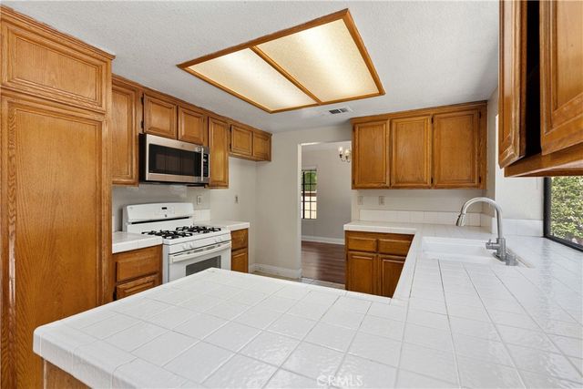 30 San Bonifacio, Rancho Santa Margarita, CA 92688