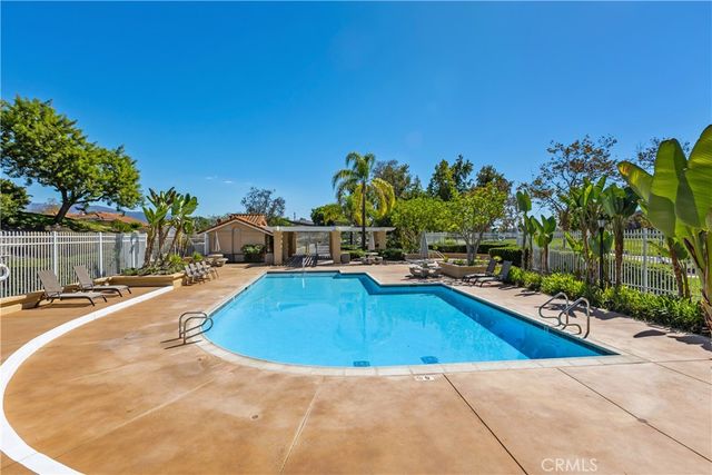 30 San Bonifacio, Rancho Santa Margarita, CA 92688