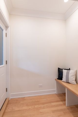 941 N Winchester Avenue 1, Chicago, IL 60622