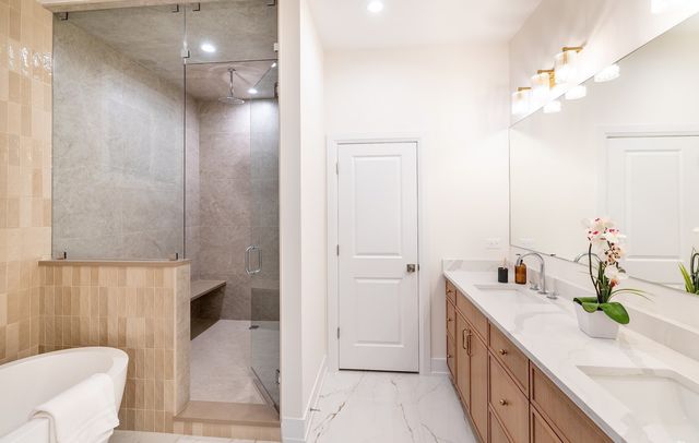 941 N Winchester Avenue 1, Chicago, IL 60622