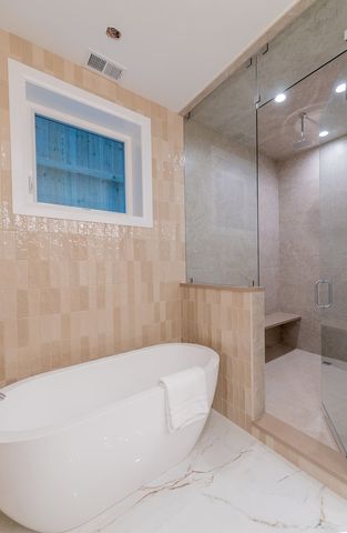 941 N Winchester Avenue 1, Chicago, IL 60622