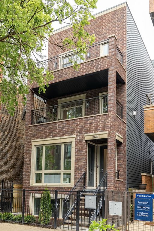 941 N Winchester Avenue 1, Chicago, IL 60622