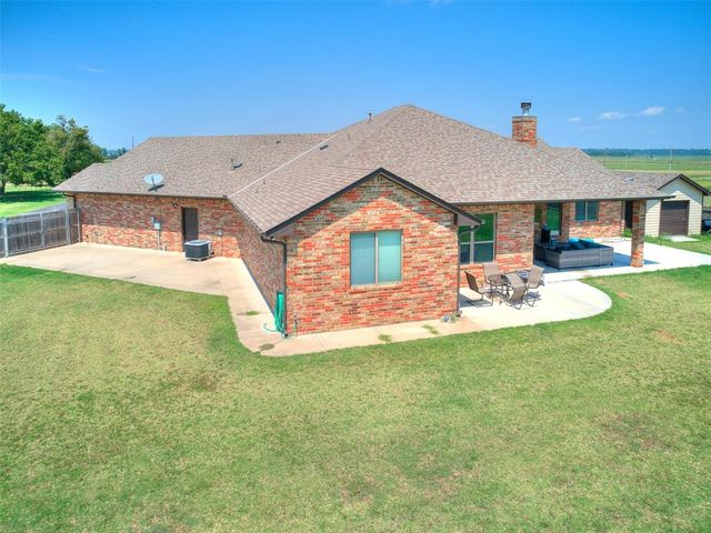 1330 E Silver City Road, Tuttle, OK 73089