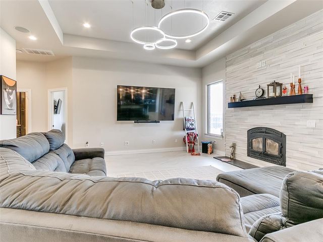 1330 E Silver City Road, Tuttle, OK 73089