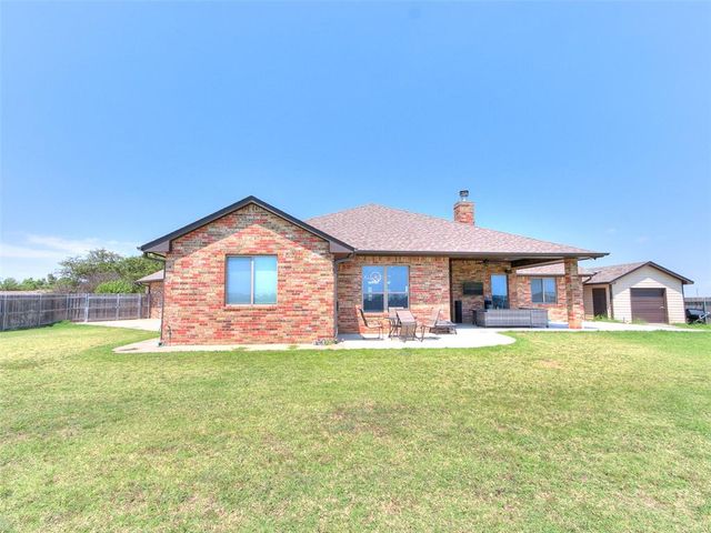 1330 E Silver City Road, Tuttle, OK 73089